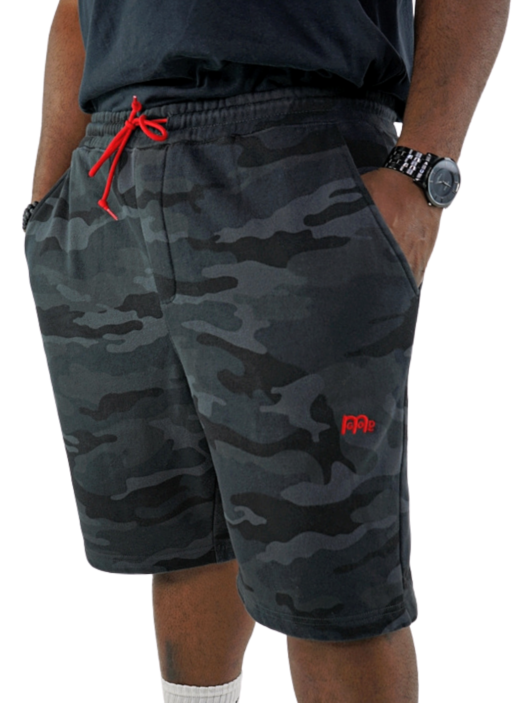 These actively casual GODinme shorts from our Romans 12 : 21 Collection come in a Black or Green Camouflage design. Complete with a bold embroidered logo and a shoestring draw cord in Red, to make a faithful statement wherever you go.